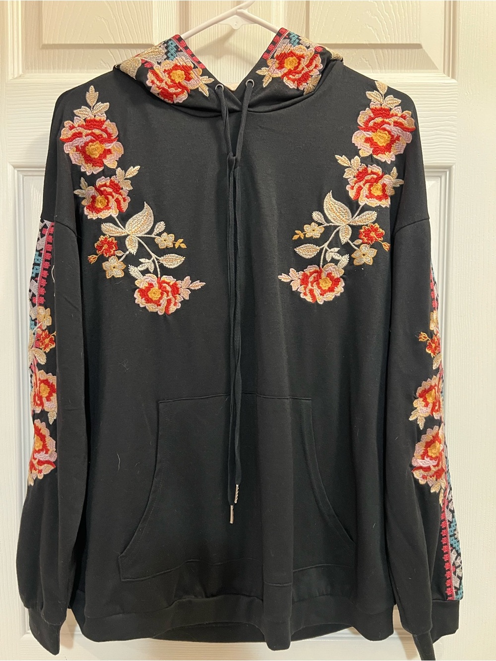 Savanna Jane Embroidered Floral Boho Hoodie | Size Small